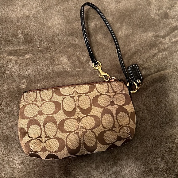Coach wristlet - Picture 2 of 3